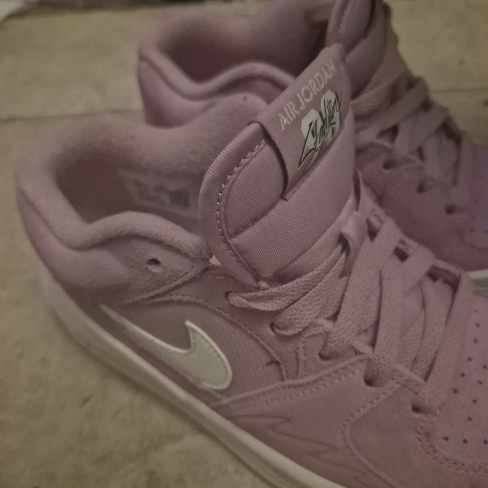 Nike Air Jordan Women's Light Purple Sneakers